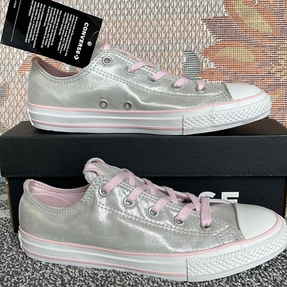 Converse WMNS 663671F
CTAS OX
MOUSE/PINK FOAM/WHITE Sneakers - Picture 3 of 16